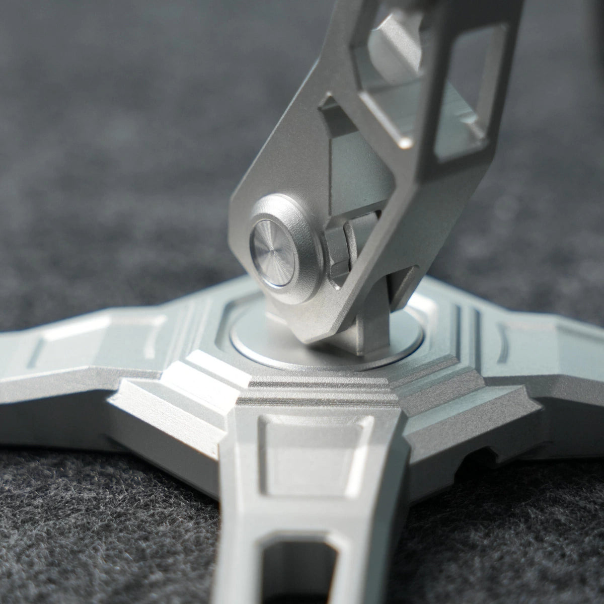 apple-watch-charger-stand-7