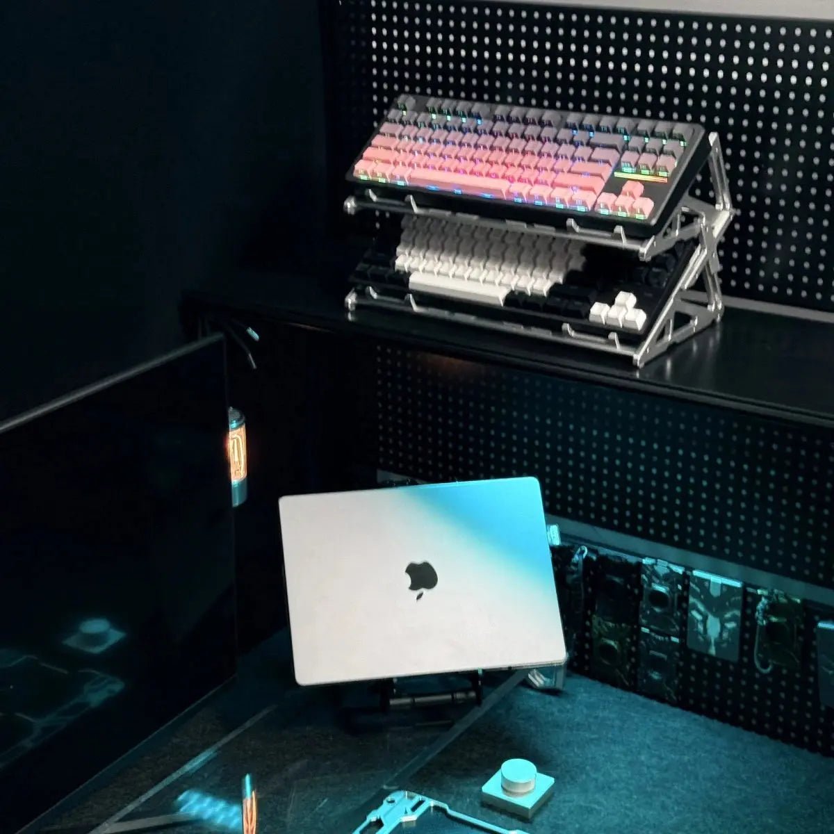 Keyboard Display Stand Aluminum - Peakzooc Modular Rack for Mech Keebs StandSilverPEAKZOOC