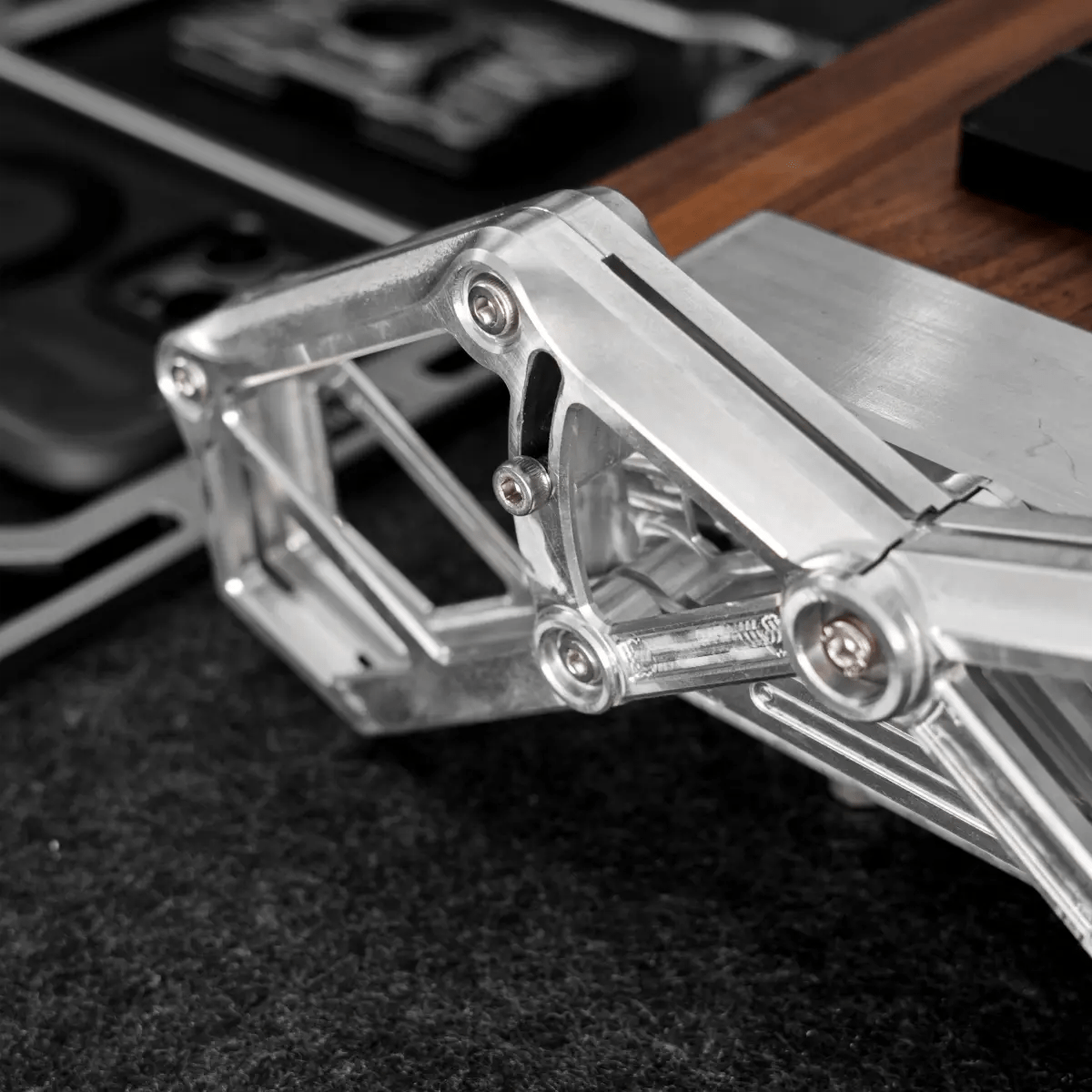 Peakzooc AR01 Armor Riser Mechanical Aesthetic Monitor Stand Desk Riser StandSilverPEAKZOOC