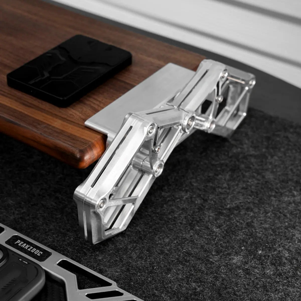 Peakzooc AR01 Armor Riser Mechanical Aesthetic Monitor Stand Desk Riser StandSilverPEAKZOOC