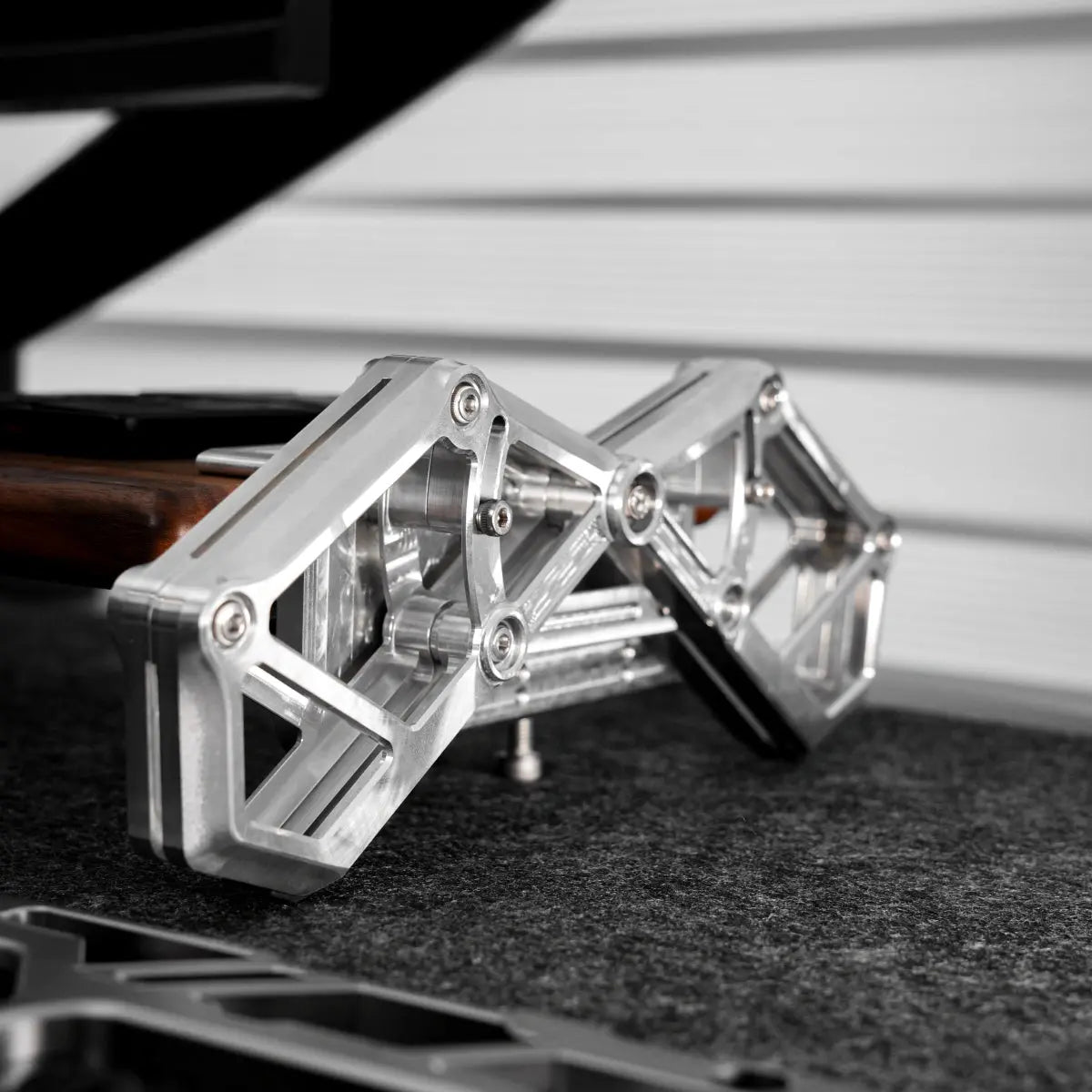 Peakzooc AR01 Armor Riser Mechanical Aesthetic Monitor Stand Desk Riser StandSilverPEAKZOOC