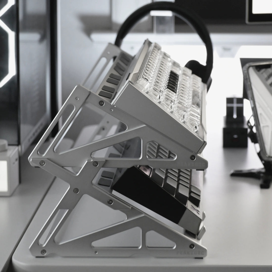 peakzooc_keyboard_shelf_3
